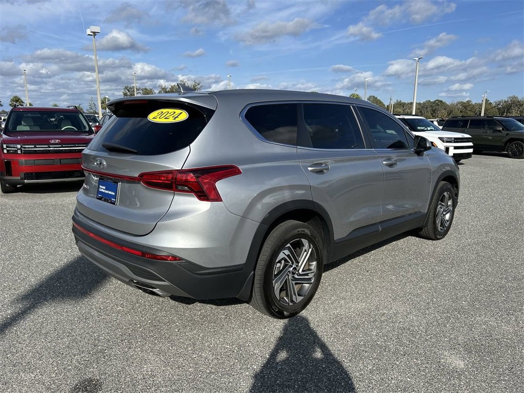 Certified 2022 Hyundai Santa Fe SE image 10
