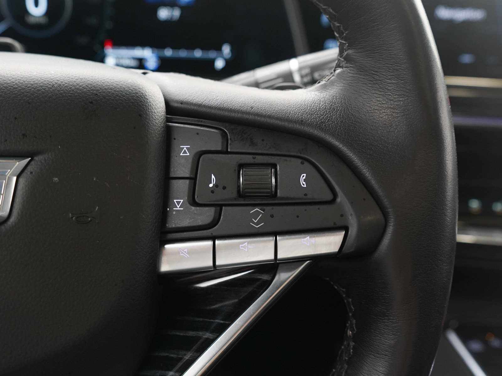 Used 2022 Cadillac Escalade Sport w/ LPO, ONYX Package image 29