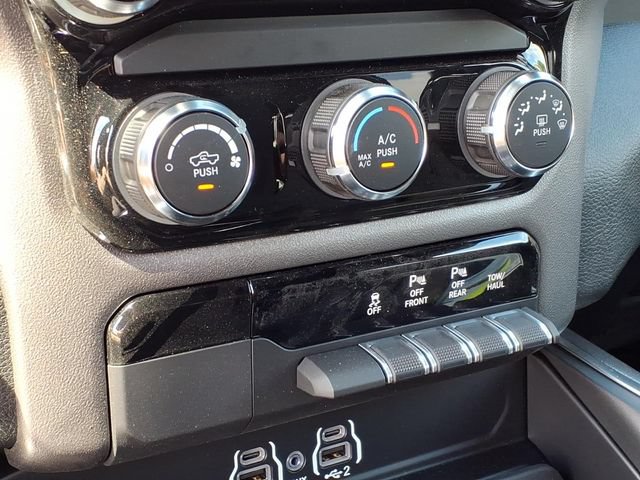 New 2026 RAM 1500 Express AWD/4WD image 18