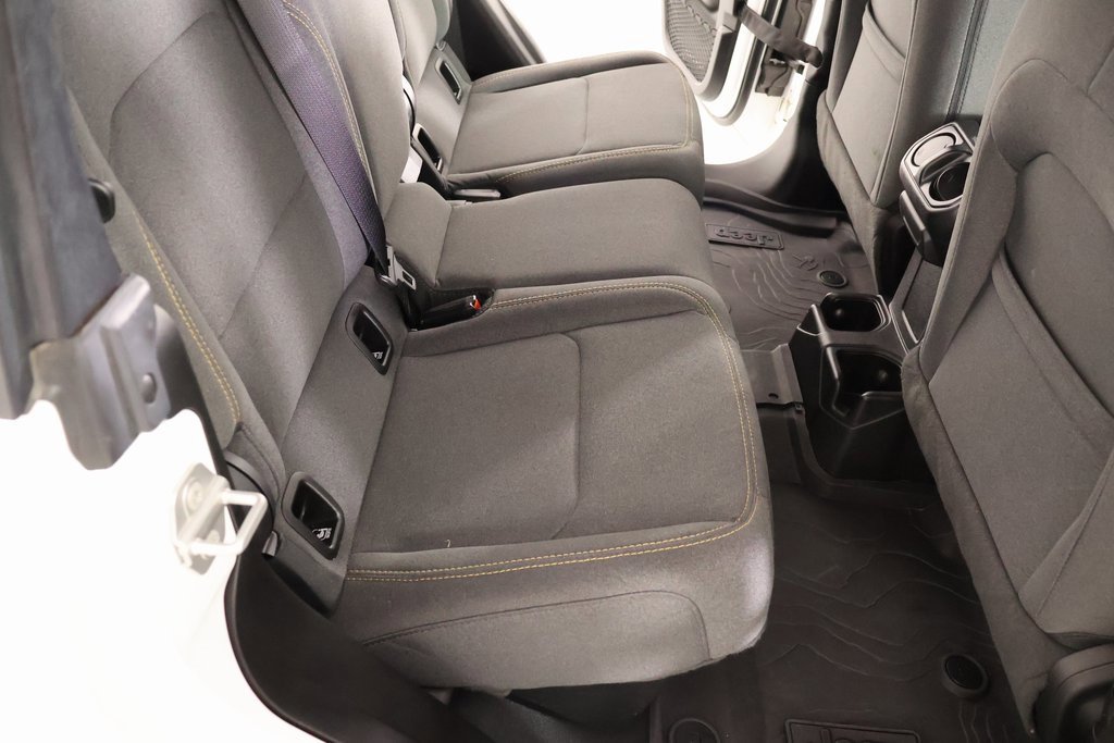 Used 2024 Jeep Gladiator Sport image 13