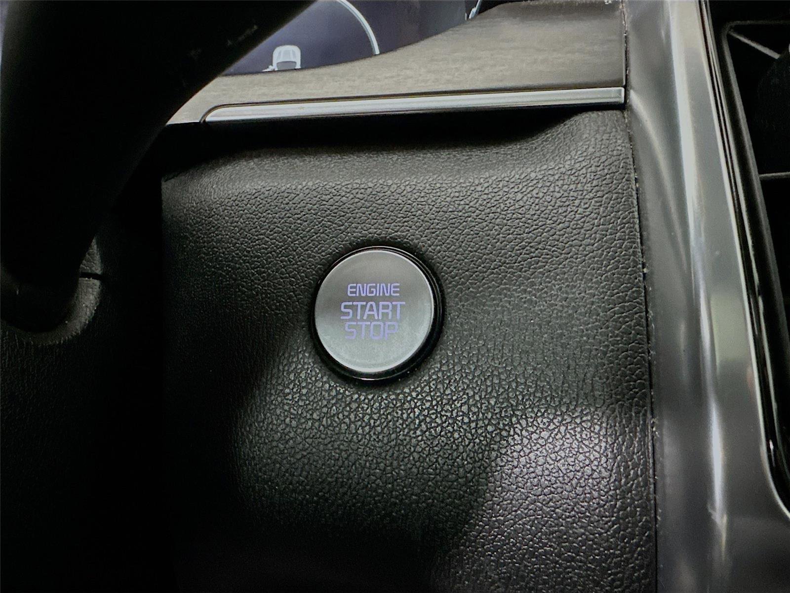 Used 2023 Kia Sorento SX image 13