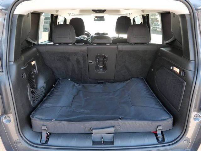 Used 2017 Jeep Renegade Latitude w/ Popular Equipment Group AWD/4WD image 10