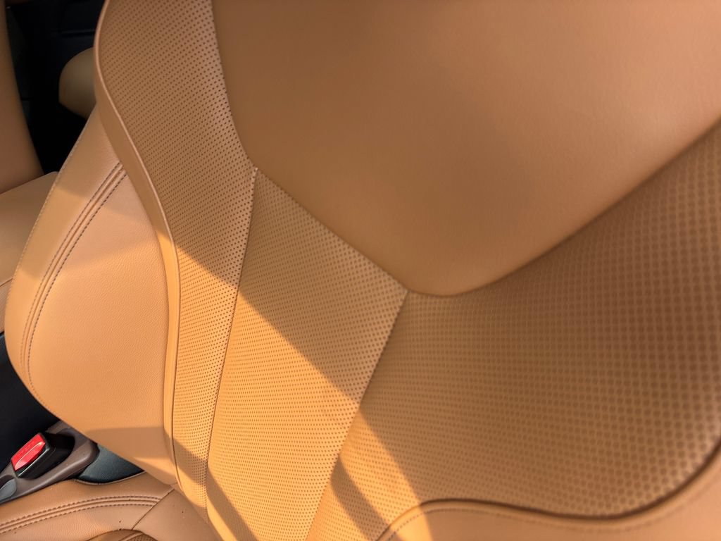 Used 2026 BMW 430i Convertible w/ Premium Package RWD image 6