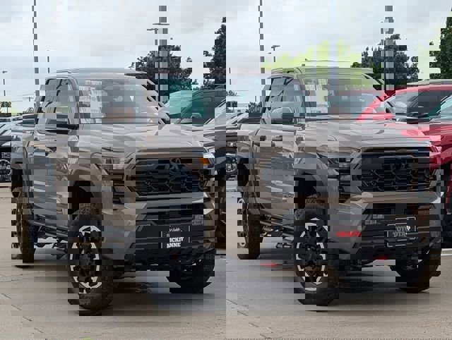 New 2026 Toyota Tacoma TRD Off-Road image 2