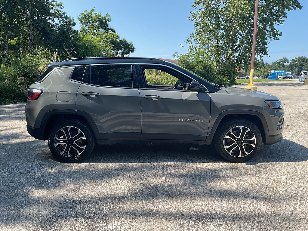 Used 2023 Jeep Compass Limited AWD/4WD image 4