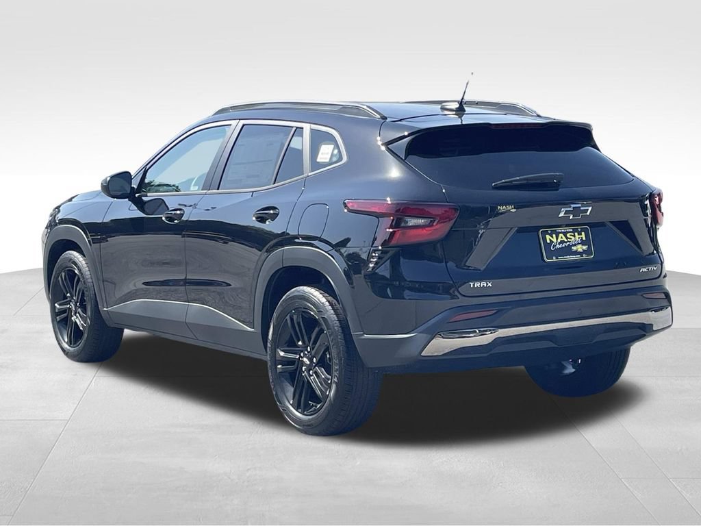 New 2026 Chevrolet Trax ACTIV w/ Sunroof Package FWD image 5