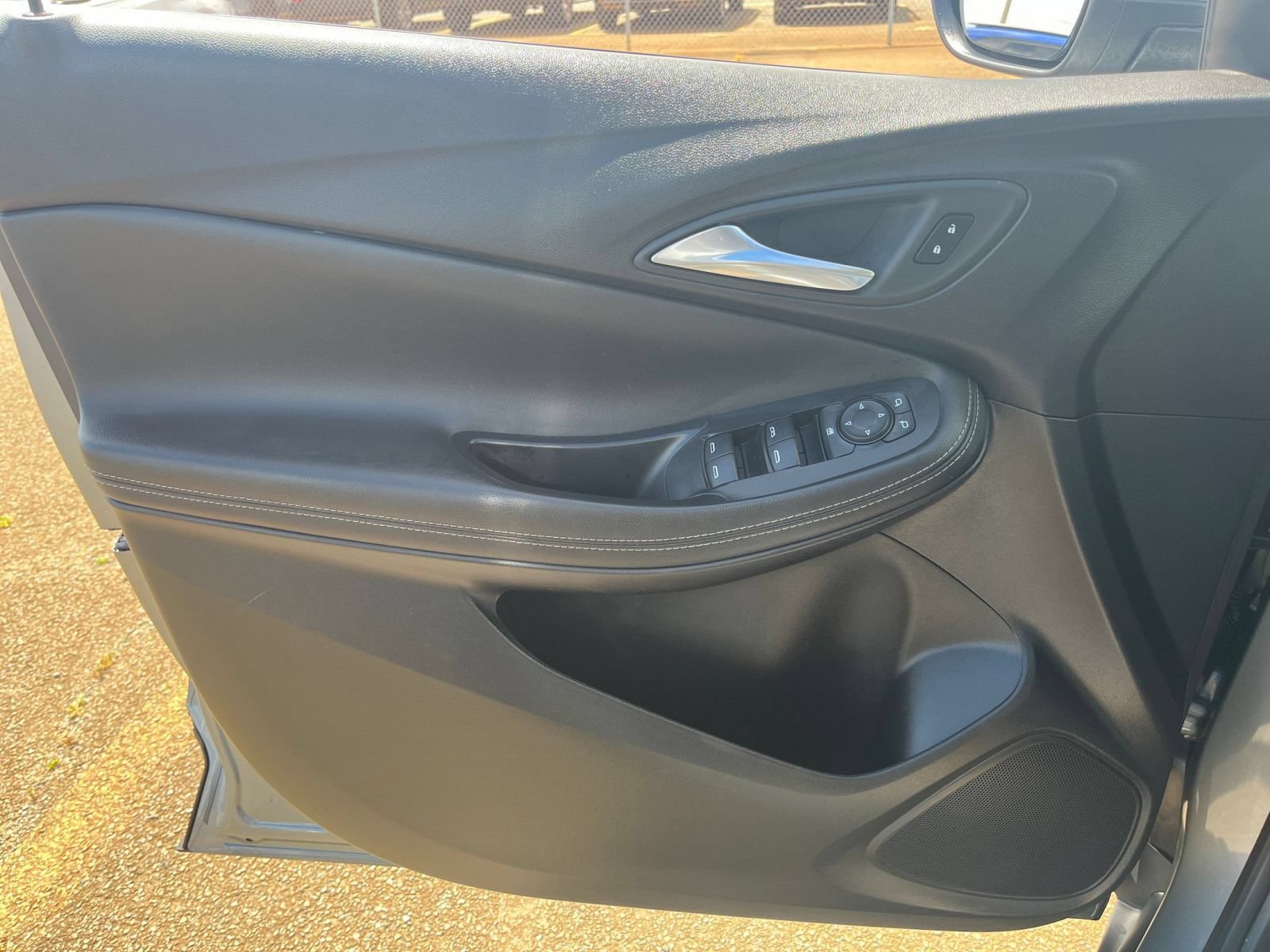 Used 2025 Buick Encore GX Preferred FWD image 18