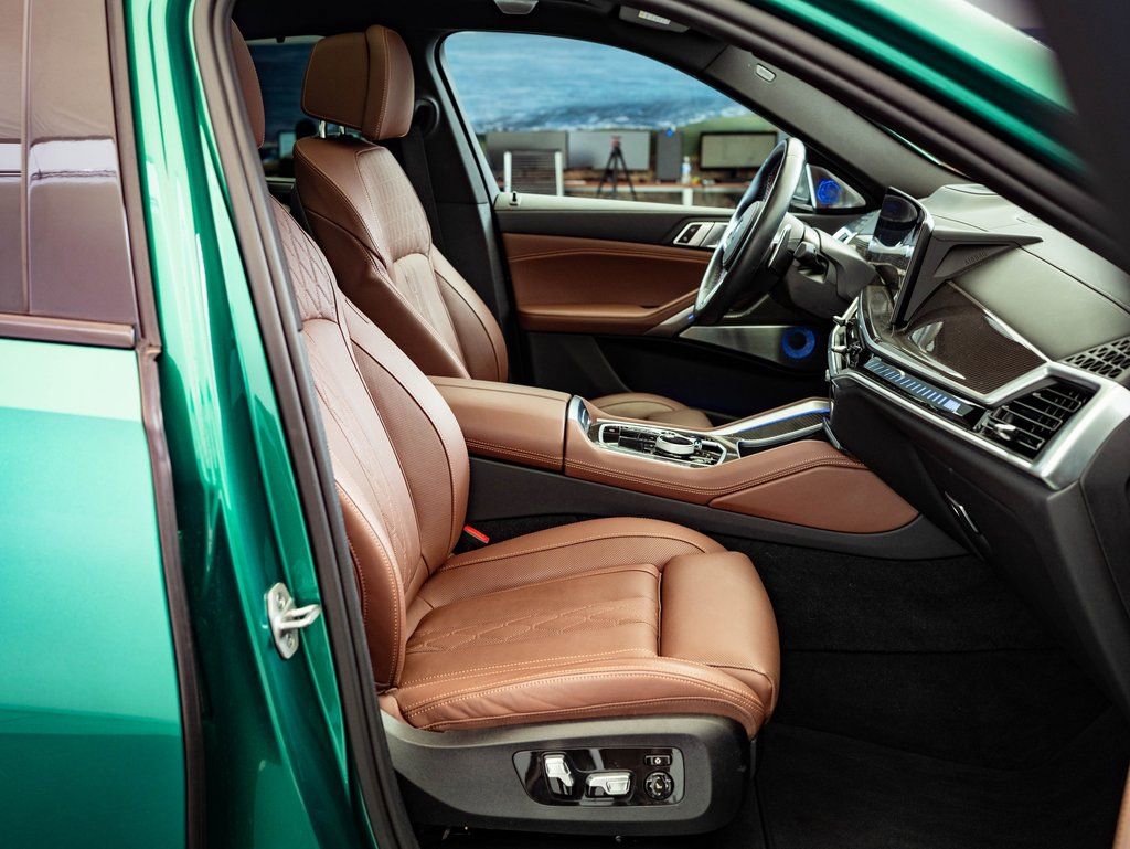 Used 2024 BMW X6 M60i image 23