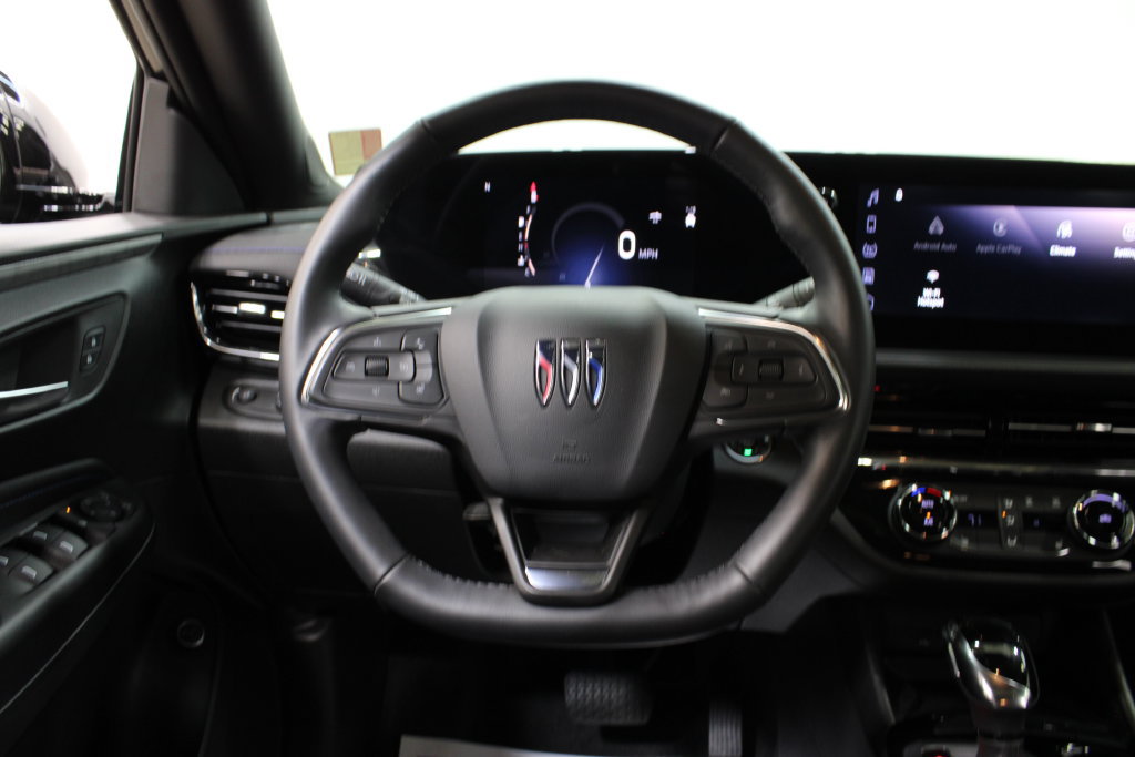 Used 2025 Buick Envista Sport Touring w/ Convenience I Package FWD image 23