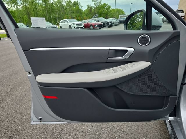 New 2025 Hyundai Sonata SEL FWD image 13
