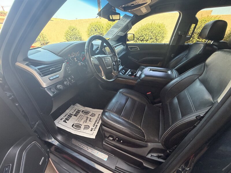 Used 2019 GMC Yukon XL Denali AWD/4WD image 16