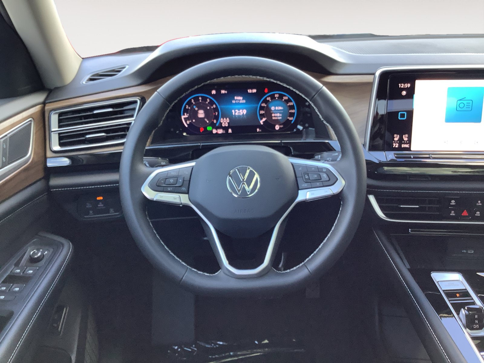 New 2026 Volkswagen Atlas SE FWD image 15