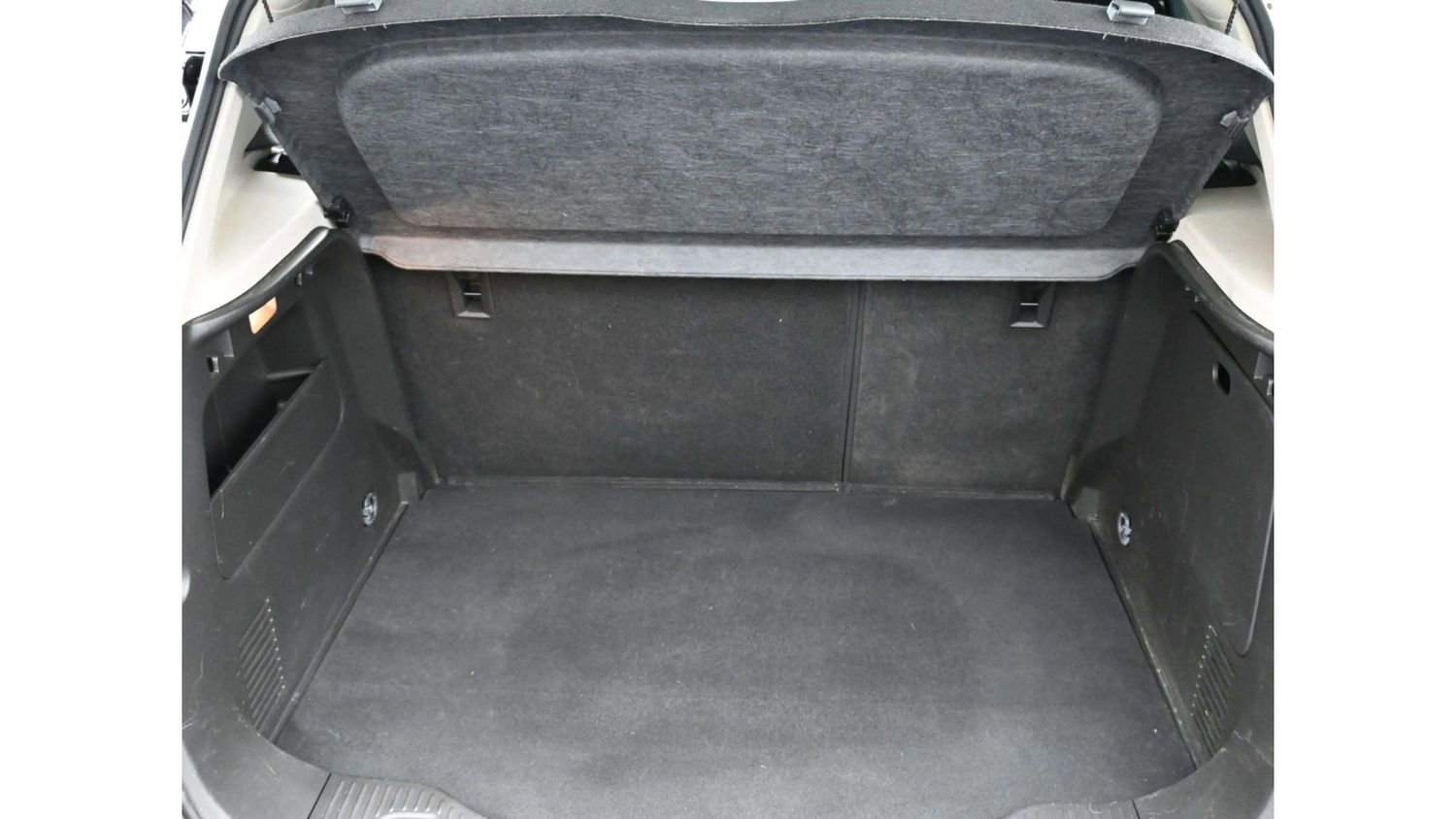 Used 2020 Buick Encore Preferred image 24