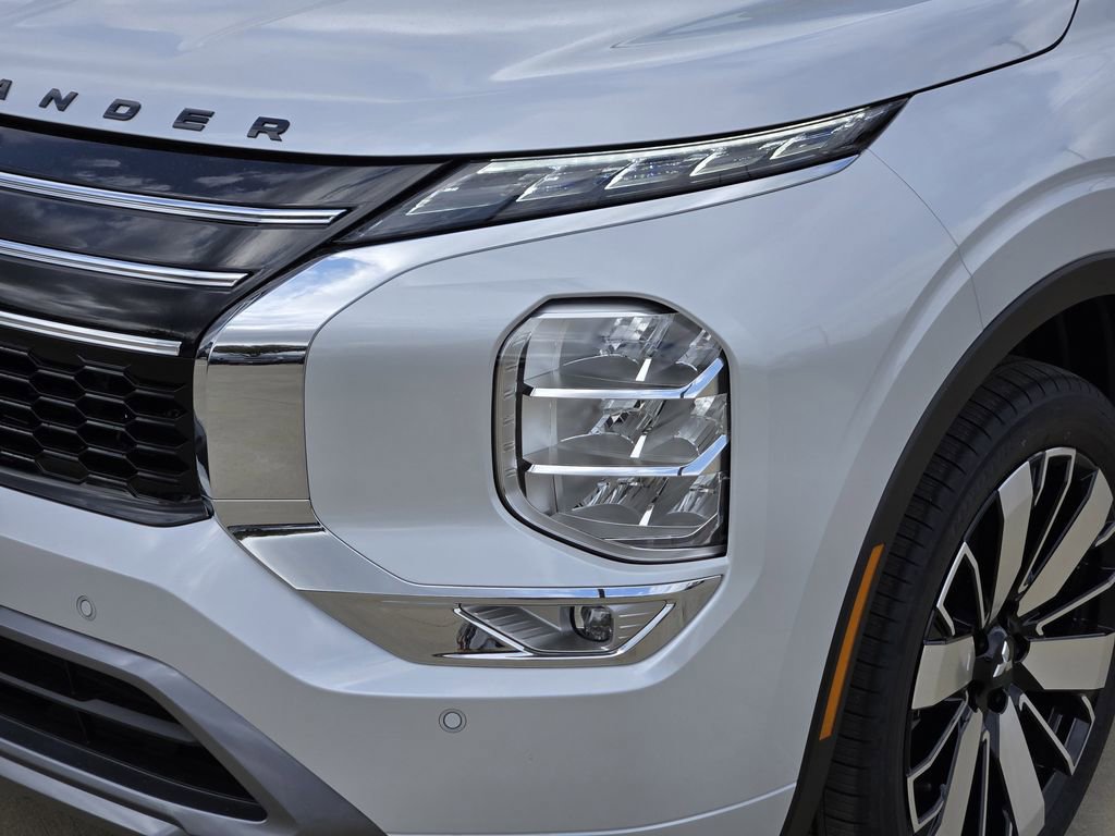 New 2026 Mitsubishi Outlander SEL image 6