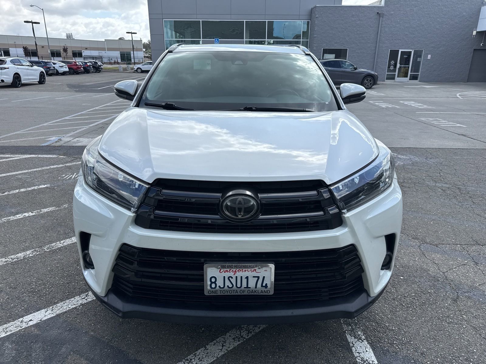 Used 2019 Toyota Highlander SE AWD/4WD image 8