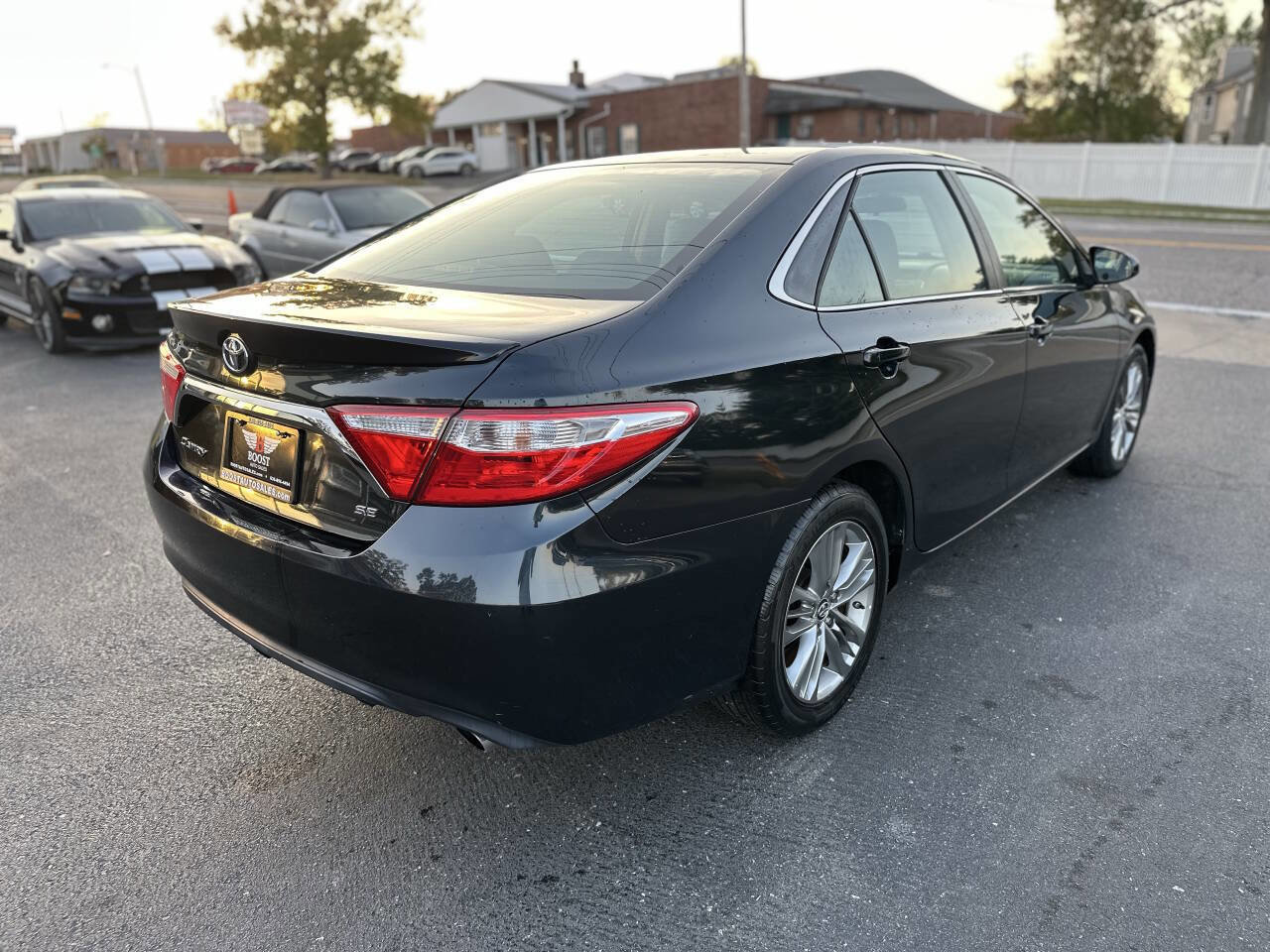 Used 2015 Toyota Camry SE image 7