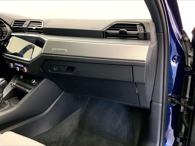 Certified 2025 Audi Q3 2.0T Premium w/ Convenience Package image 16