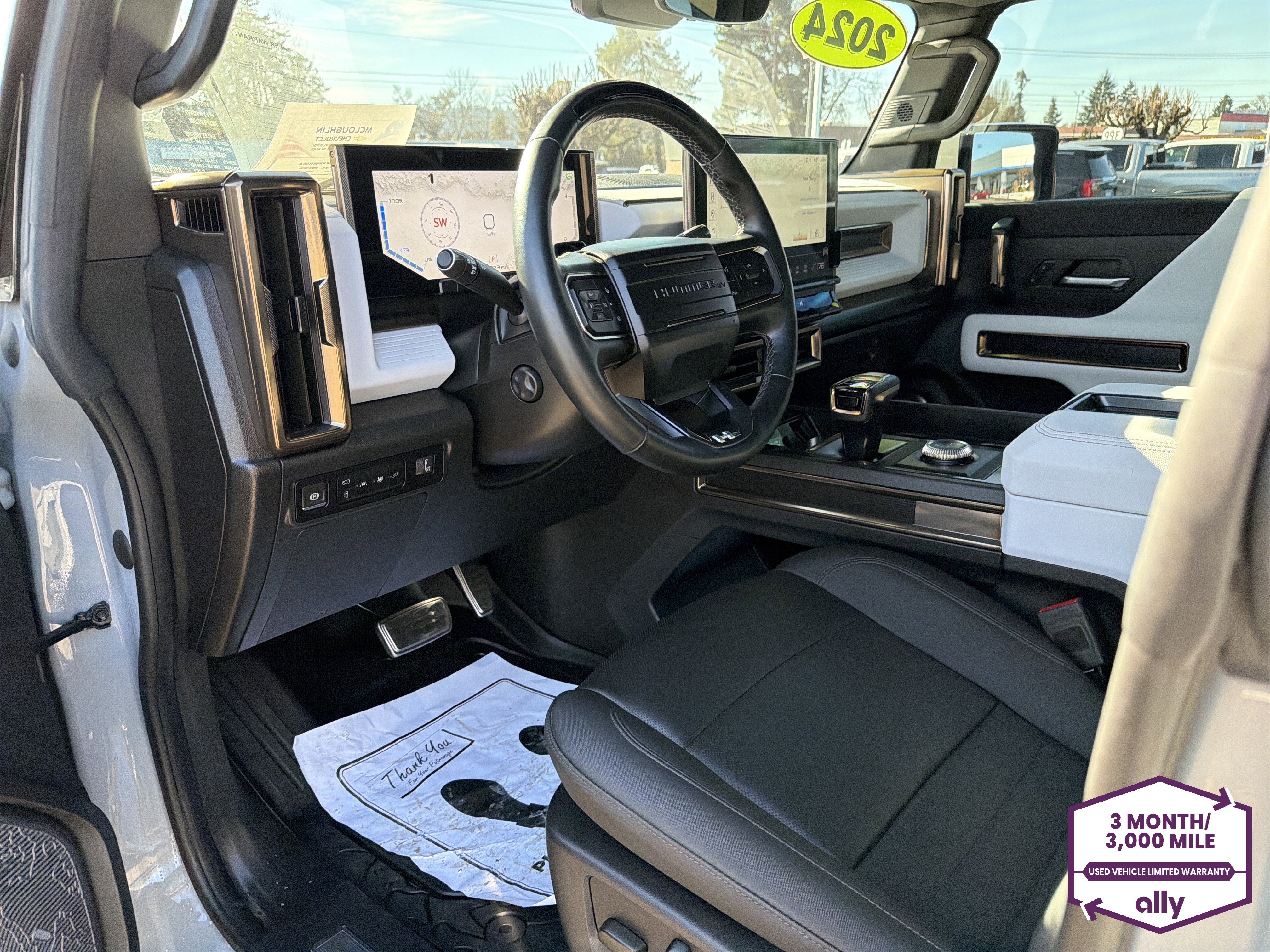 Used 2024 GMC Hummer EV 2X w/ LPO, Illumination Package AWD/4WD image 9