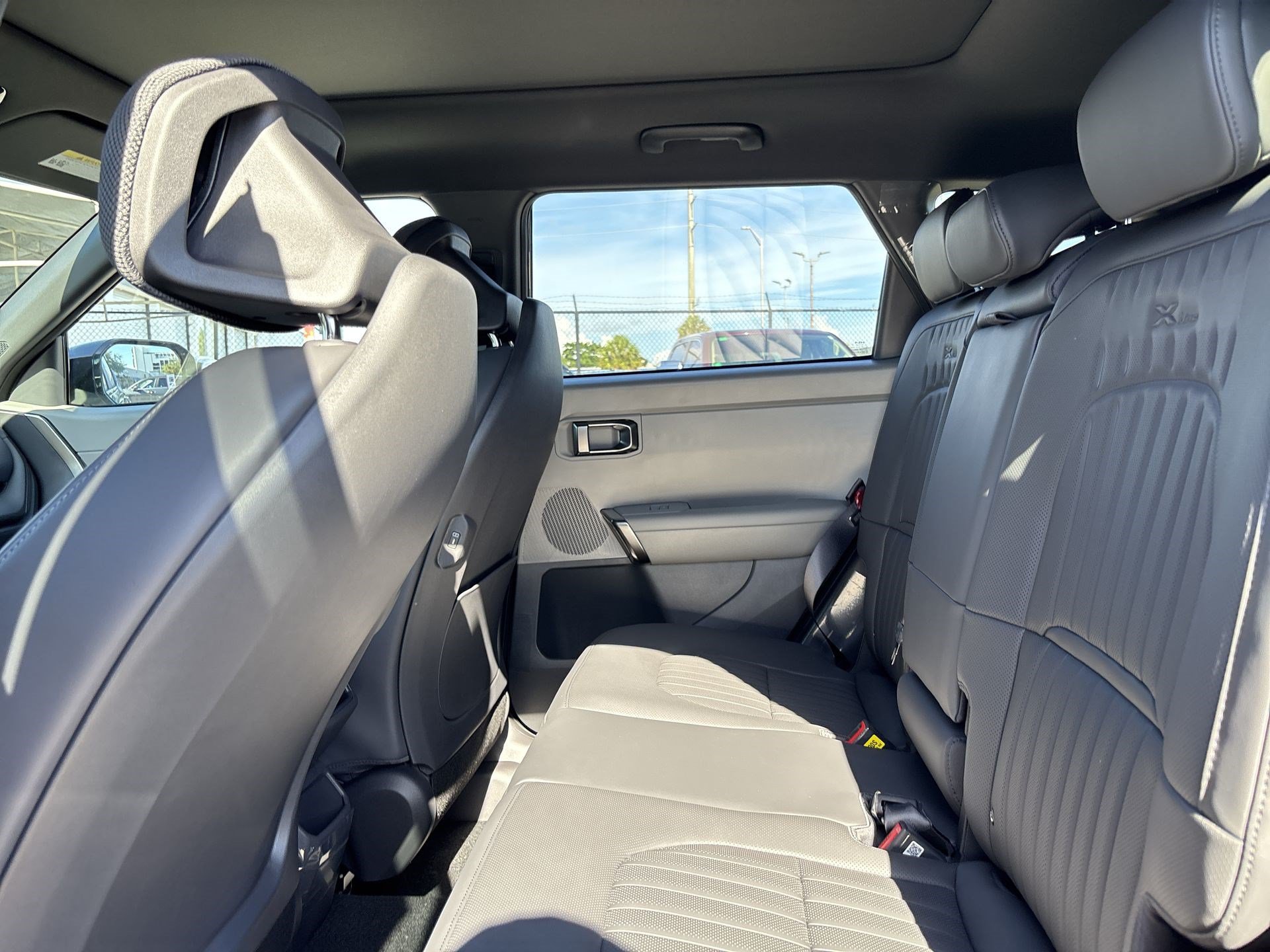 New 2027 Kia Seltos X-Line S w/ X-Line S Premium Package AWD/4WD image 21