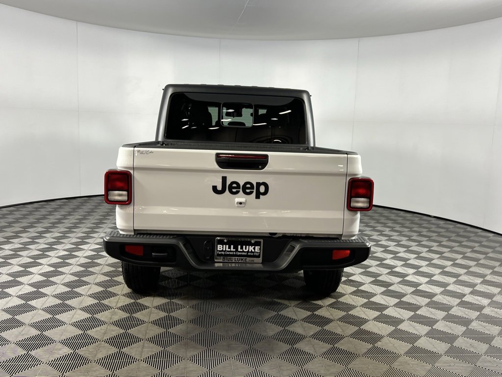 Certified 2024 Jeep Gladiator Sport image 8