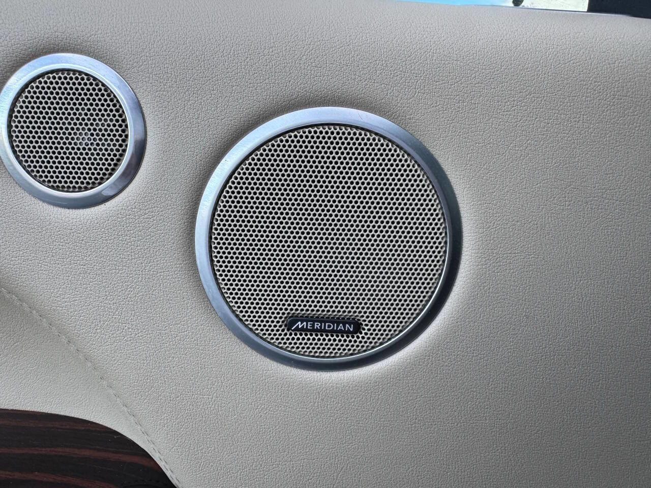 Used 2014 Land Rover Range Rover HSE image 28