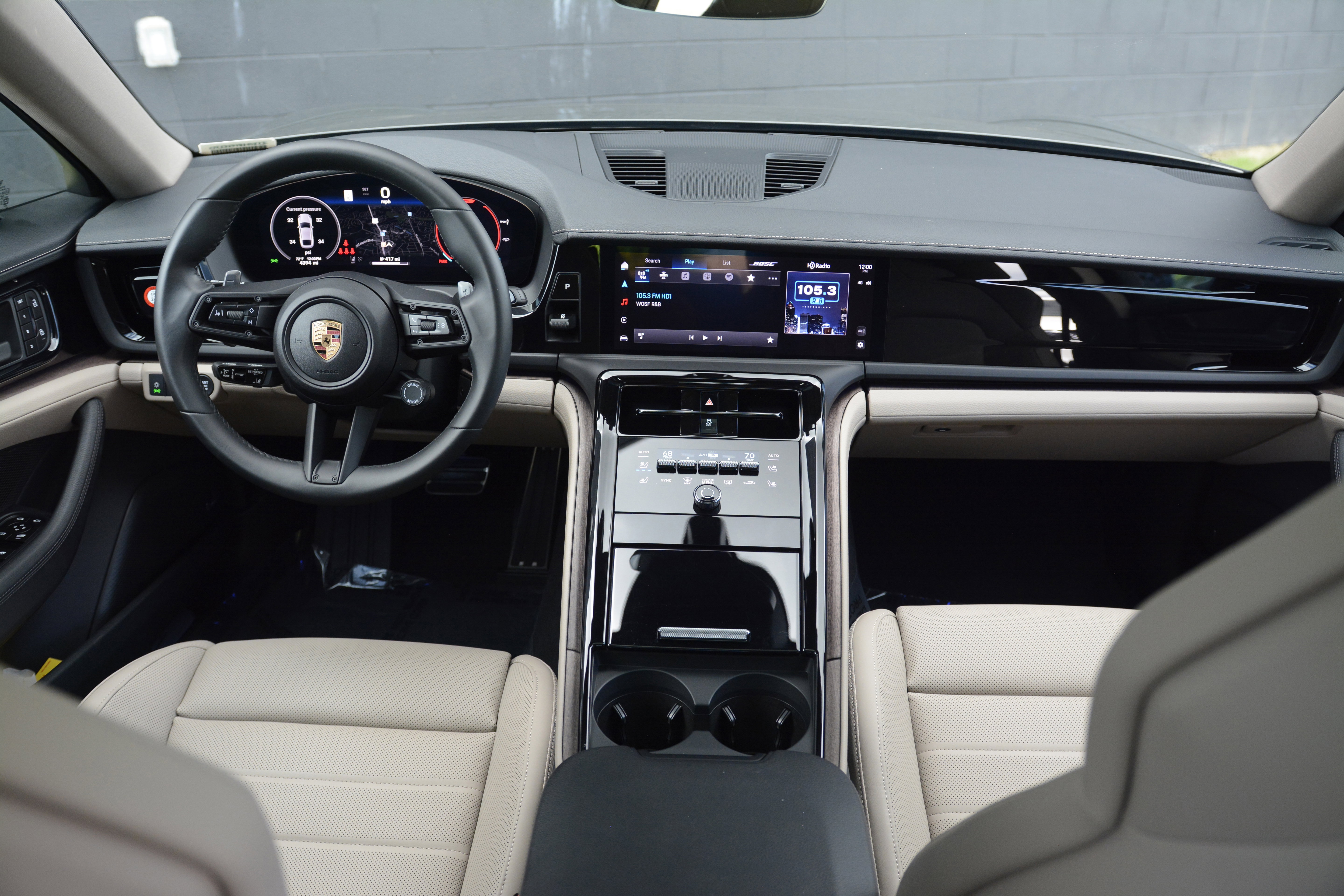 Certified 2025 Porsche Panamera 4 image 12