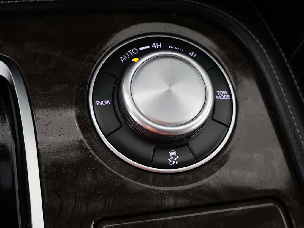 Used 2024 Nissan Armada Platinum image 56