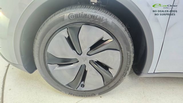Used 2026 Tesla Model Y 2WD image 59