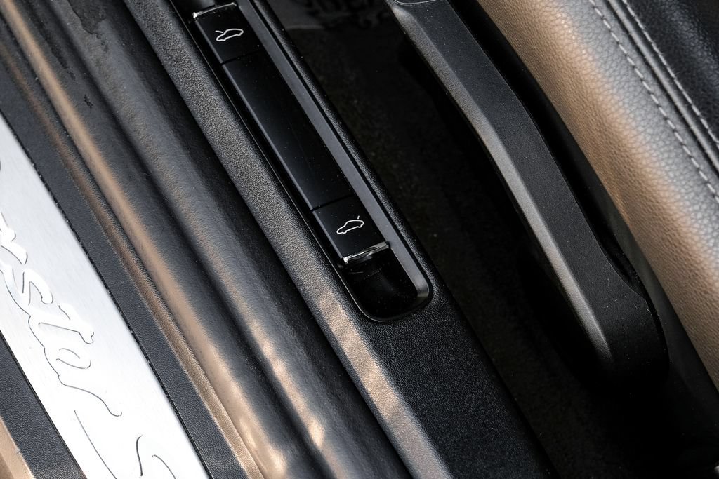 Used 2014 Porsche Boxster S RWD image 41