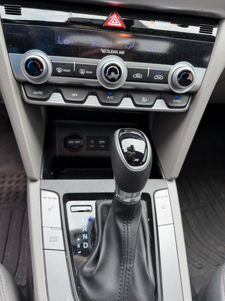 Used 2020 Hyundai Elantra Value Edition FWD image 15