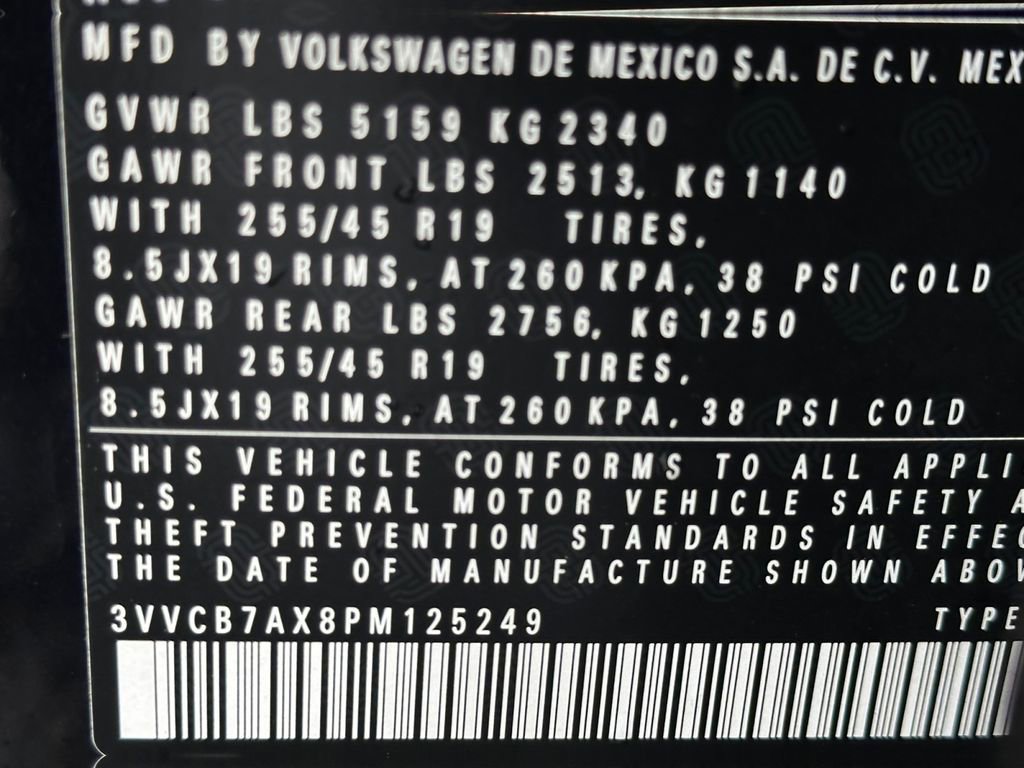 Used 2023 Volkswagen Tiguan SE R-Line image 25