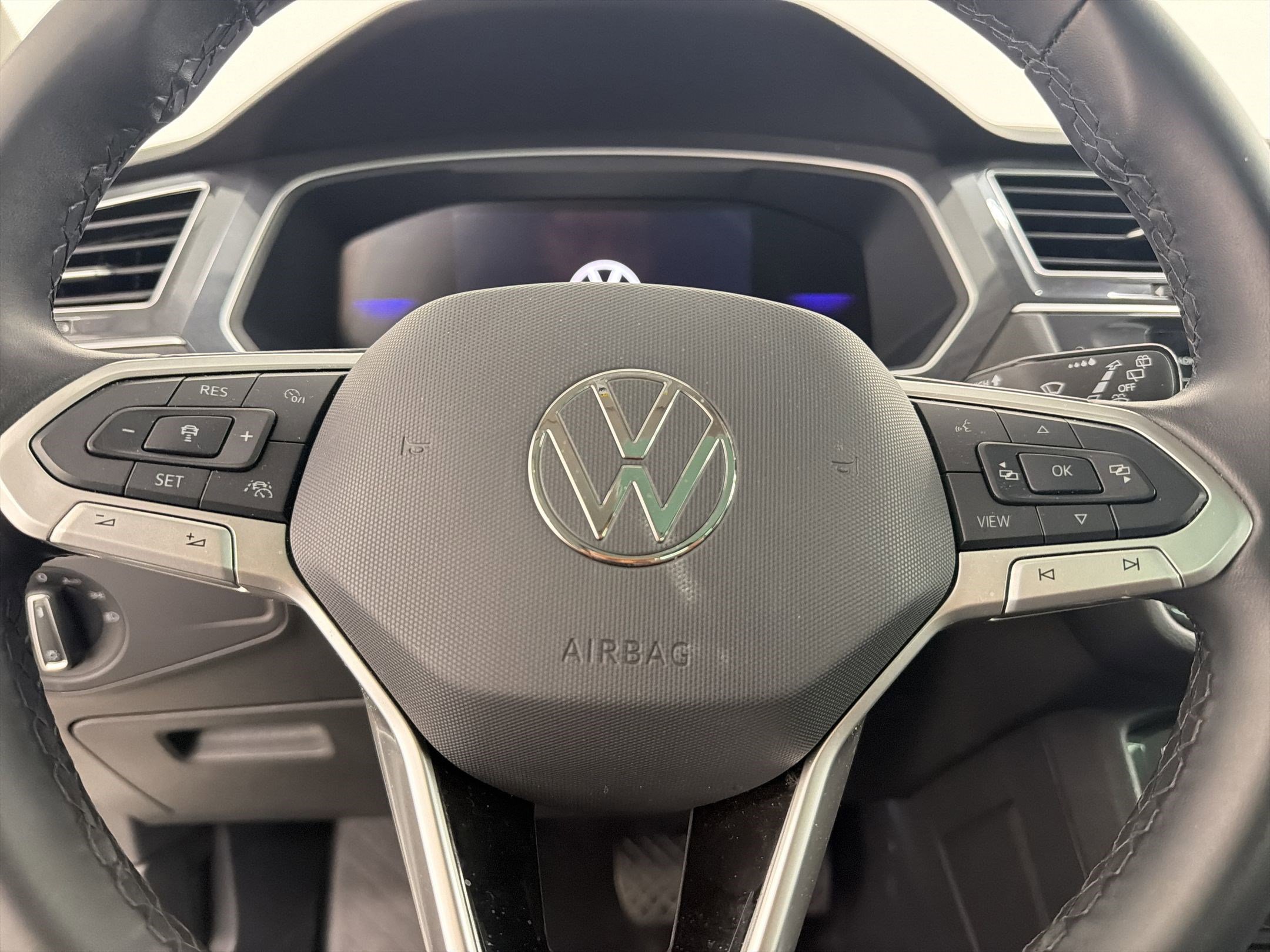 Used 2024 Volkswagen Tiguan Wolfsburg Edition image 15