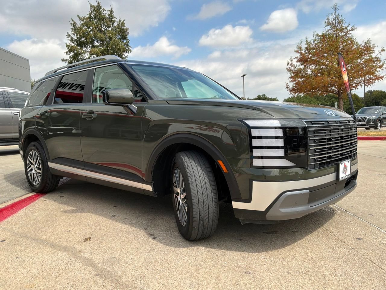 Used 2026 Hyundai Palisade SEL FWD image 4