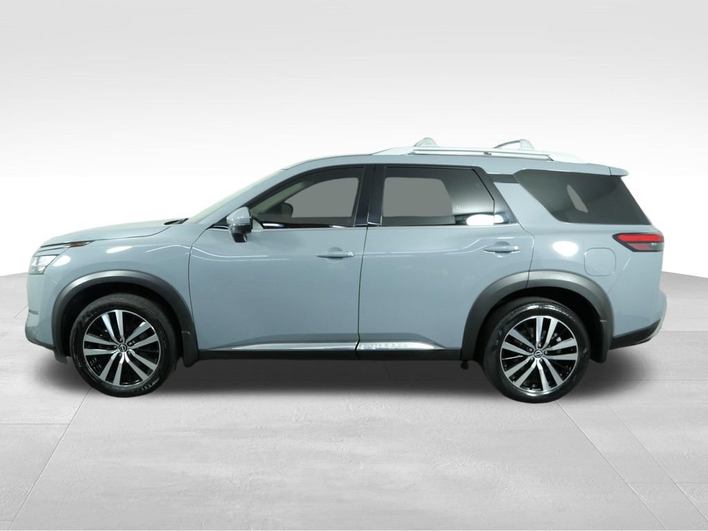 Used 2023 Nissan Pathfinder Platinum AWD/4WD image 6