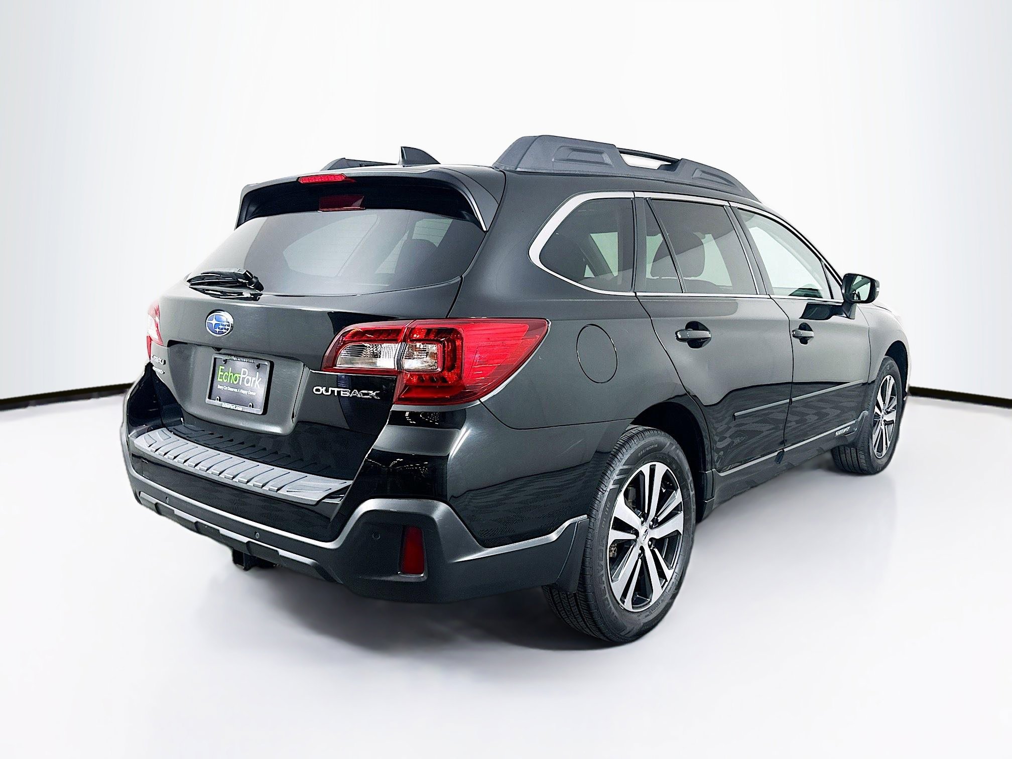 Used 2018 Subaru Outback 2.5i Limited AWD/4WD image 9