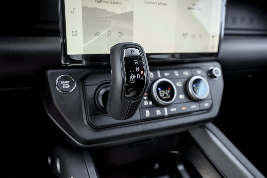 New 2026 Land Rover Defender 110 X-Dynamic SE AWD/4WD image 15