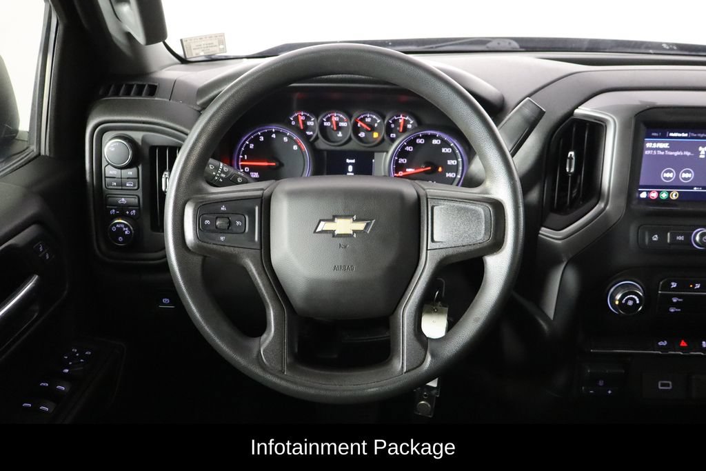 Used 2020 Chevrolet Silverado 1500 Custom w/ Custom Value Package AWD/4WD image 8