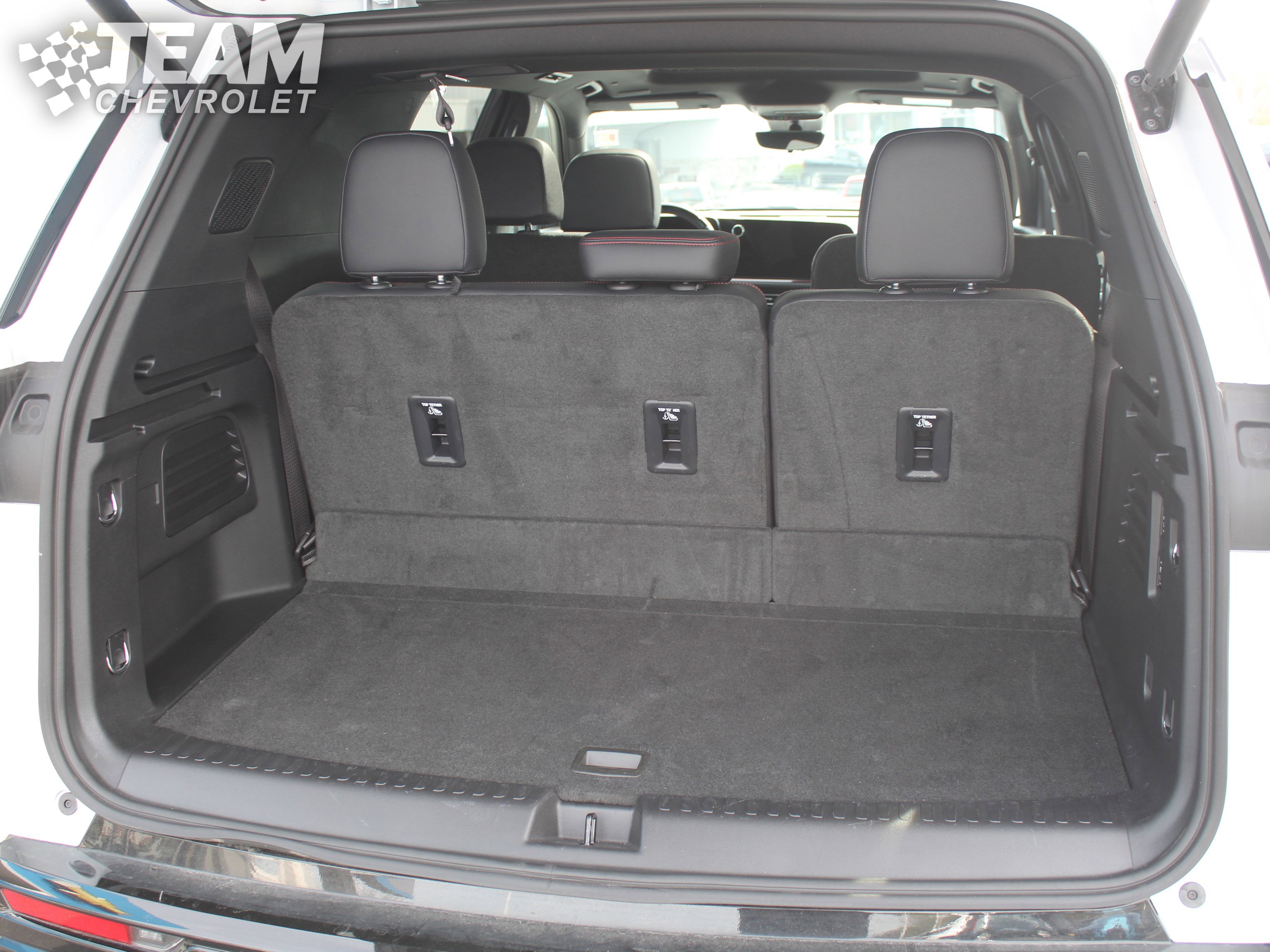 Used 2024 Chevrolet Traverse RS w/ LPO, Floor Liner Package image 32