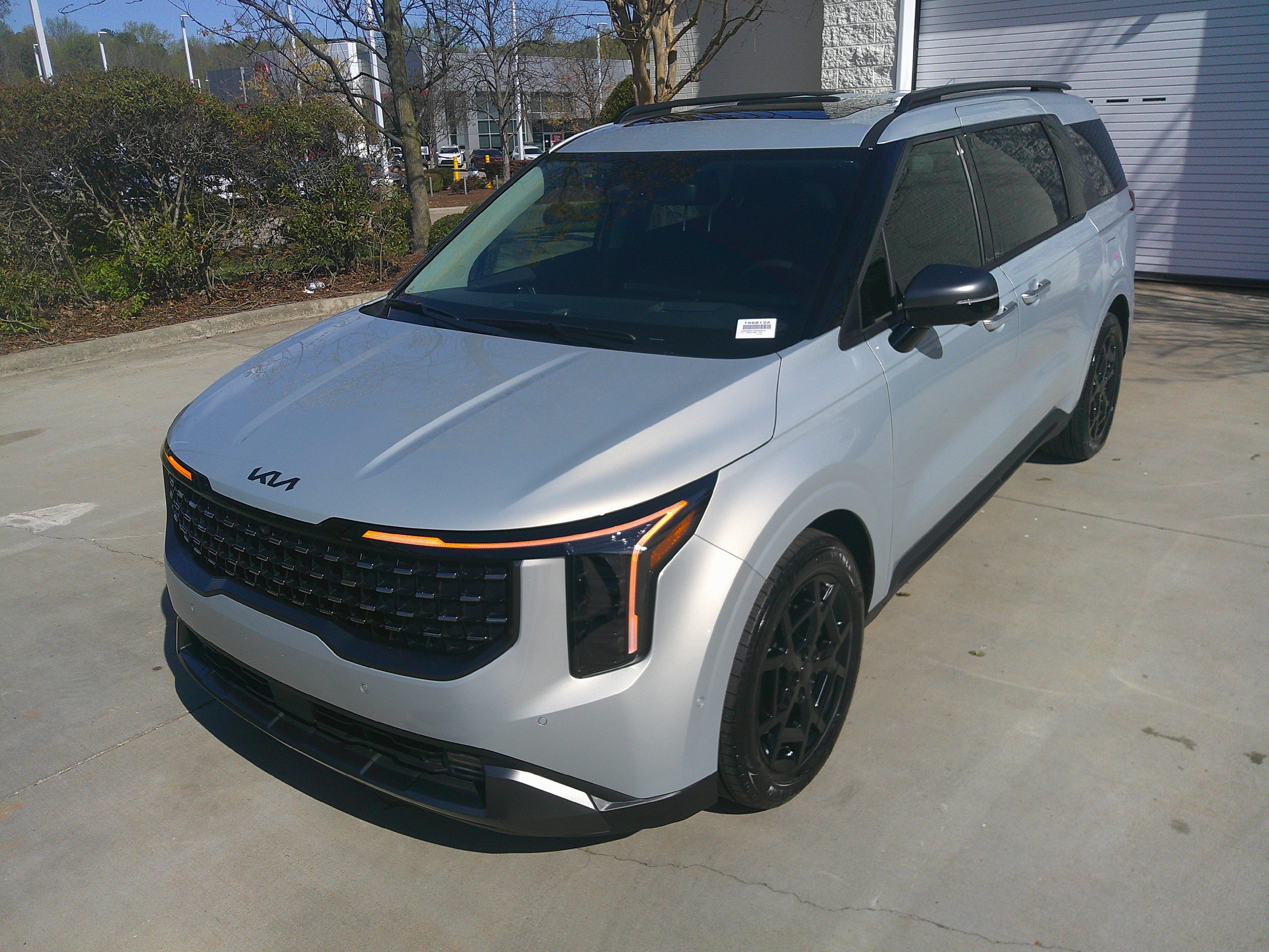 Used 2025 Kia Carnival SX Prestige image 5