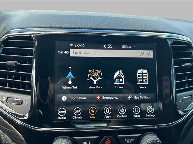 Certified 2022 Jeep Grand Cherokee Laredo X image 27