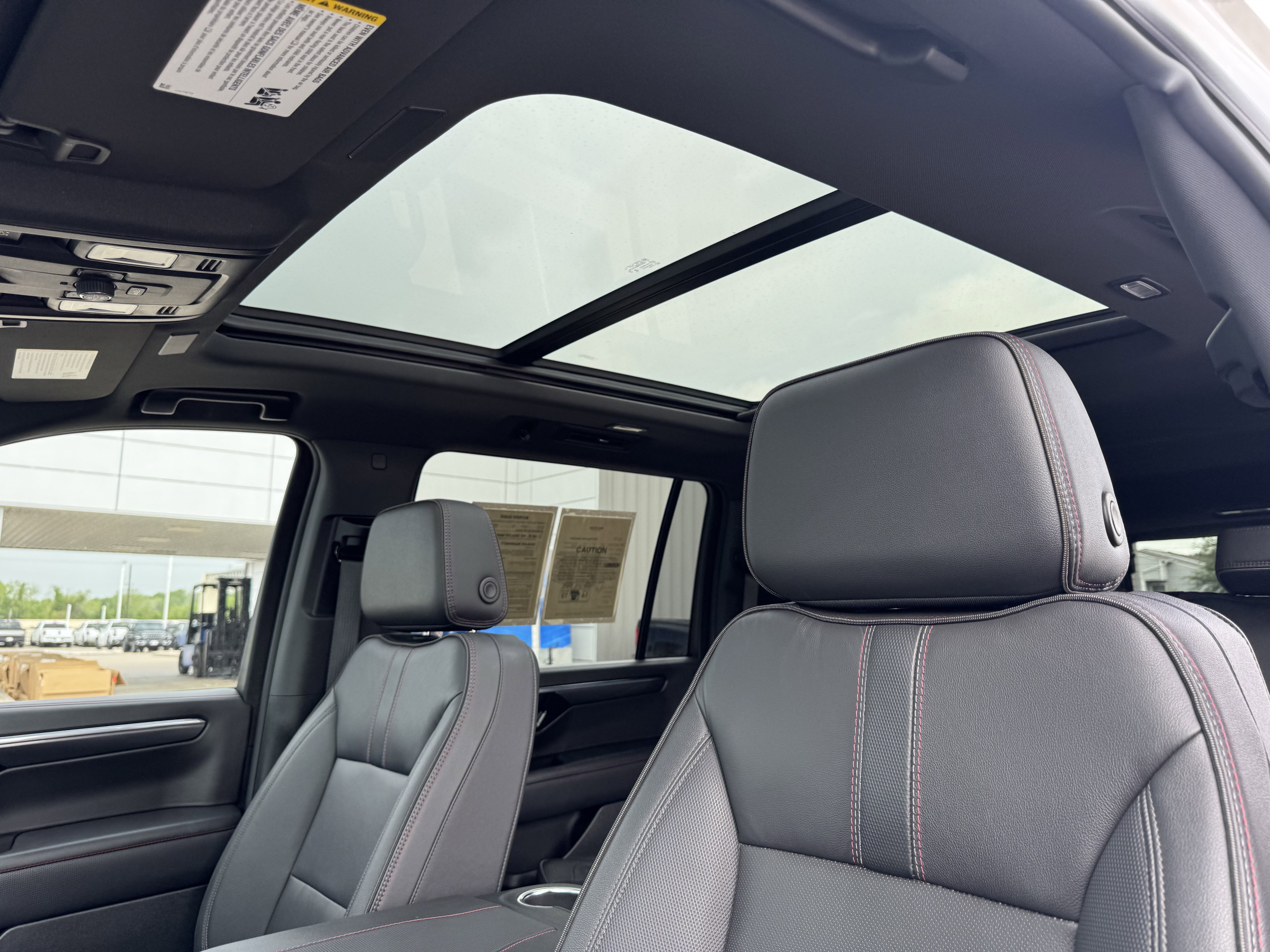 Used 2025 Chevrolet Suburban RST w/ Comfort Package image 28