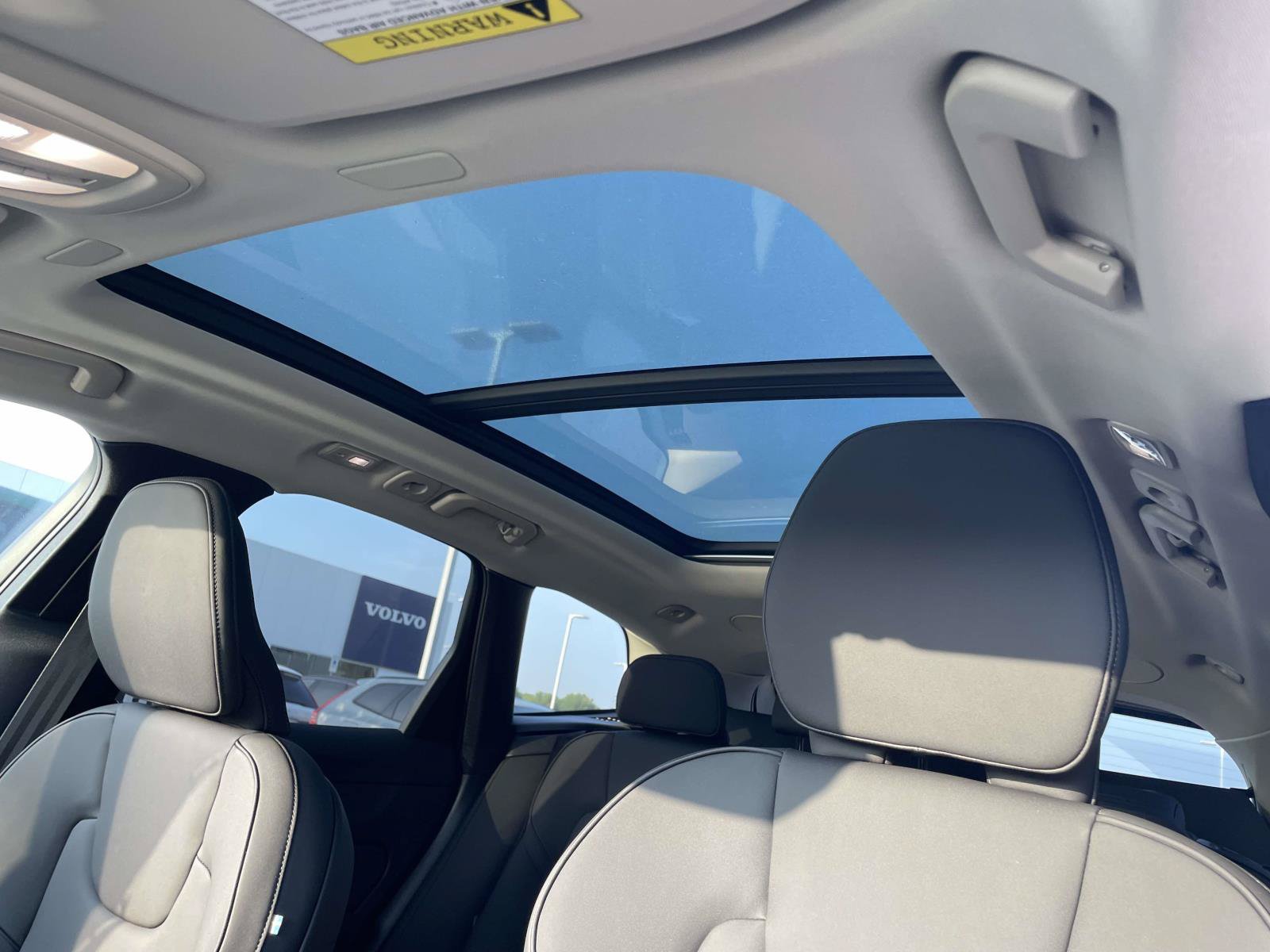 New 2026 Volvo XC60 B5 Plus w/ Protection Package Premier AWD/4WD image 9
