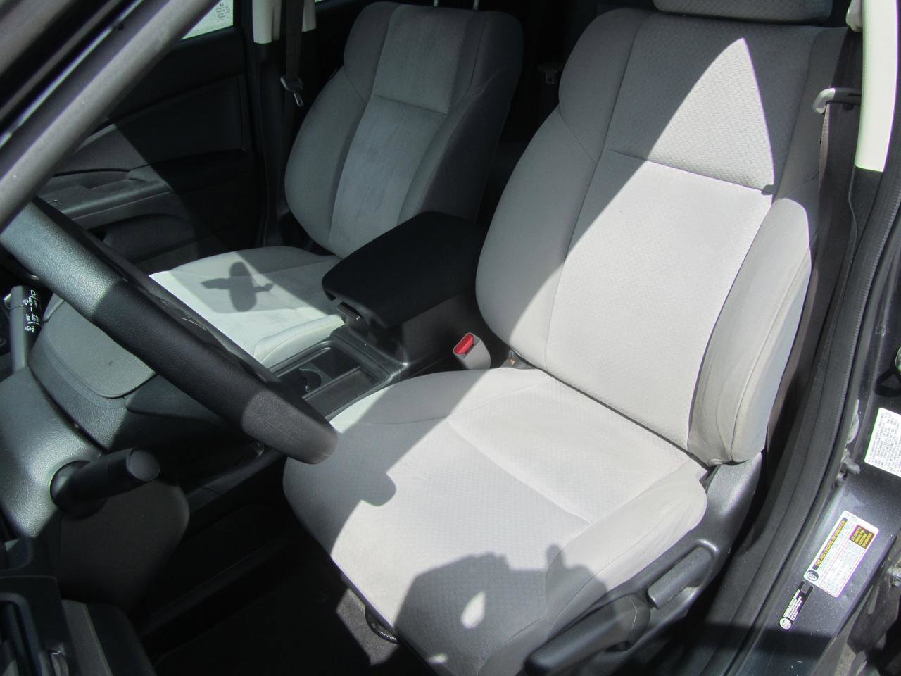 Used 2016 Honda CR-V LX image 18