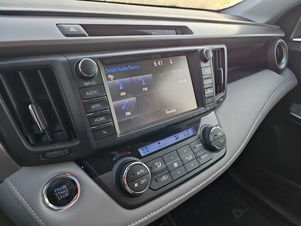 Used 2018 Toyota RAV4 Adventure AWD/4WD image 10