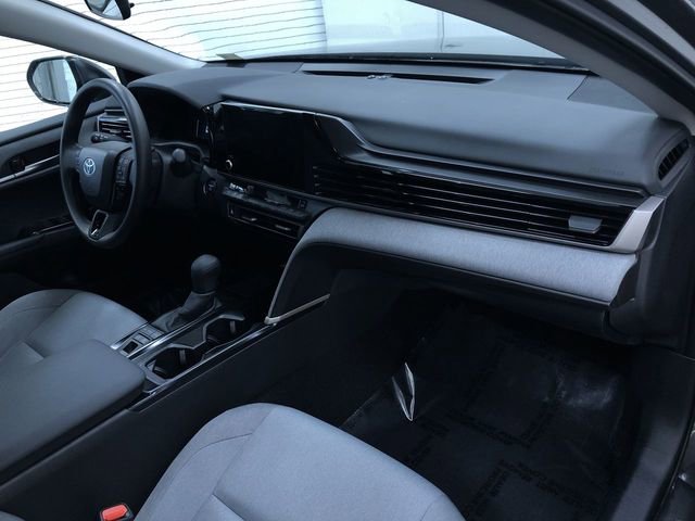 Used 2025 Toyota Camry SE image 23