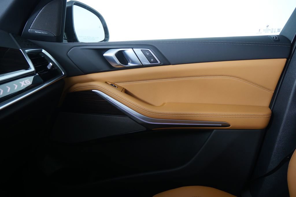 Certified 2026 BMW X5 xDrive50e w/ M Sport Package image 24