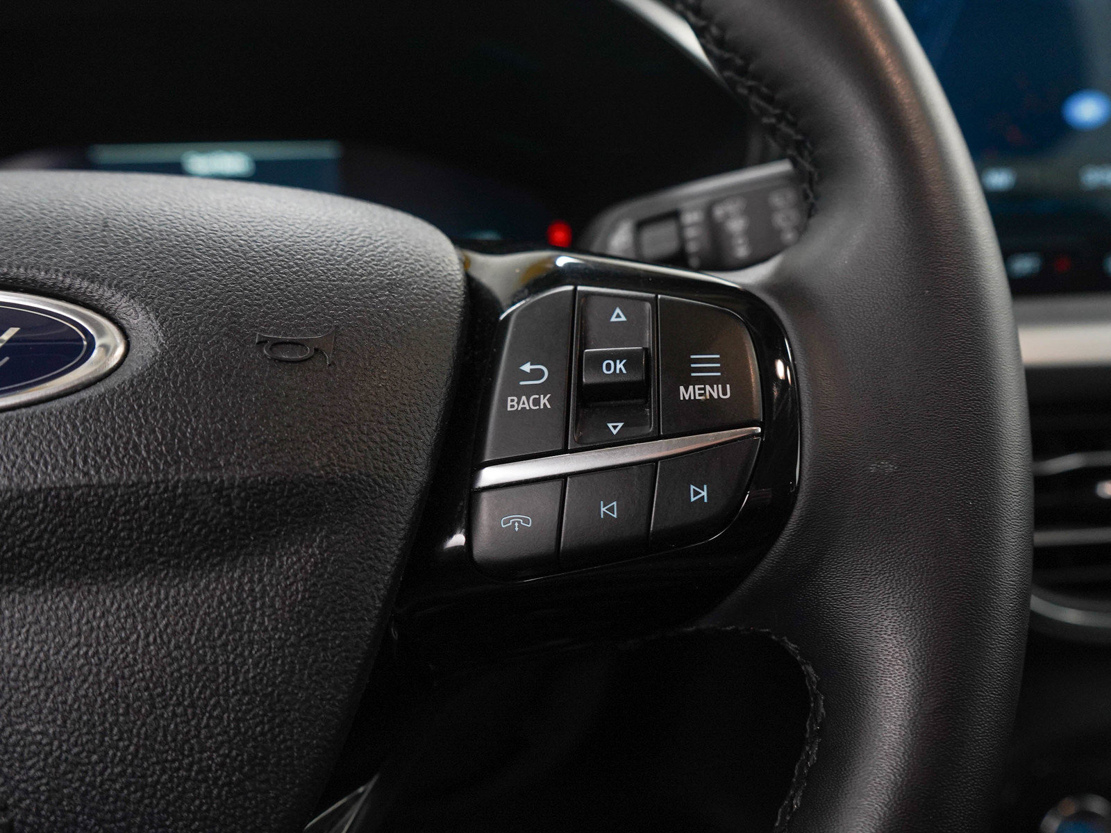 Used 2024 Ford Escape Platinum AWD/4WD image 29