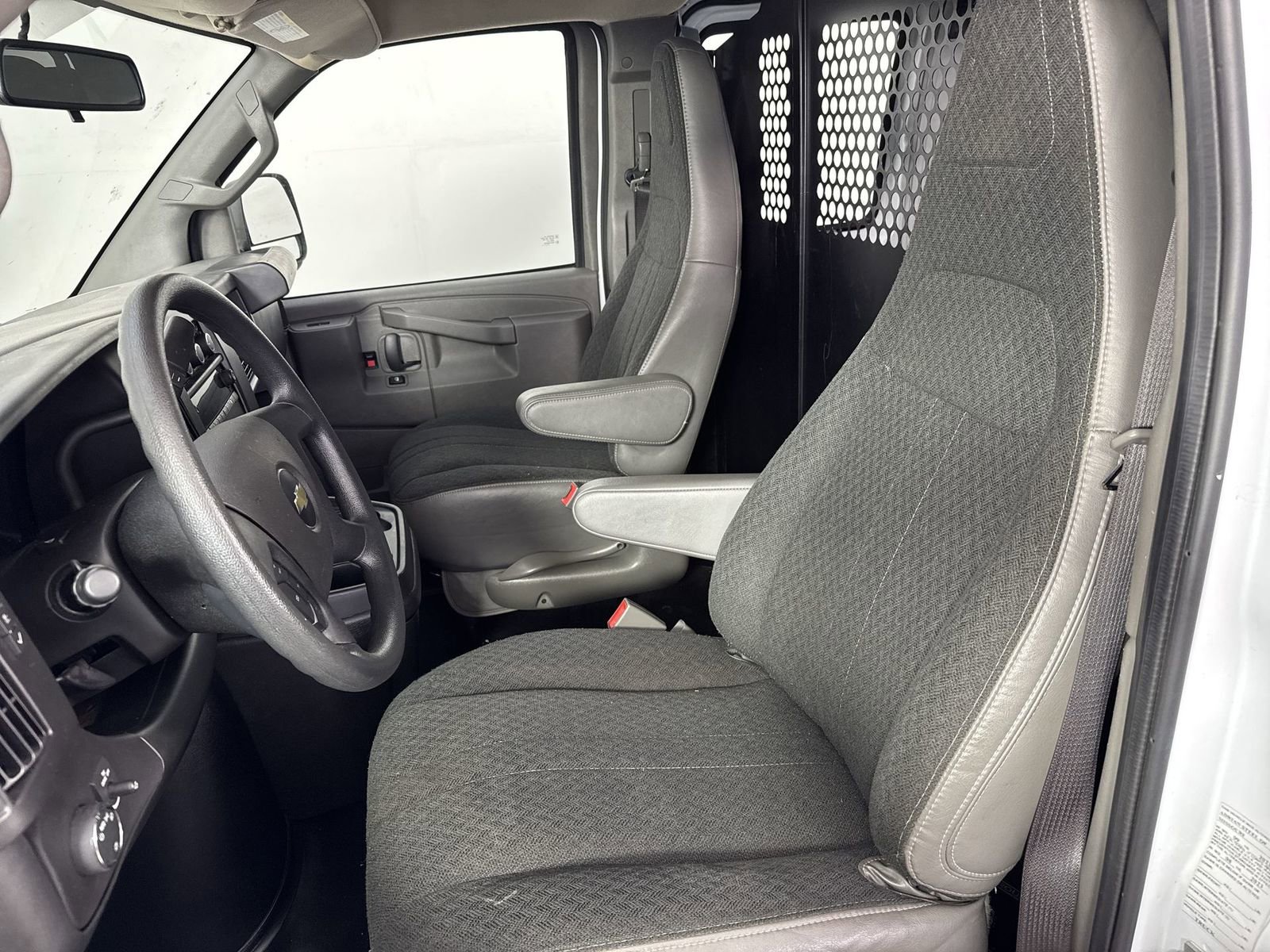 Used 2023 Chevrolet Express 2500 w/ Driver Convenience Package image 18