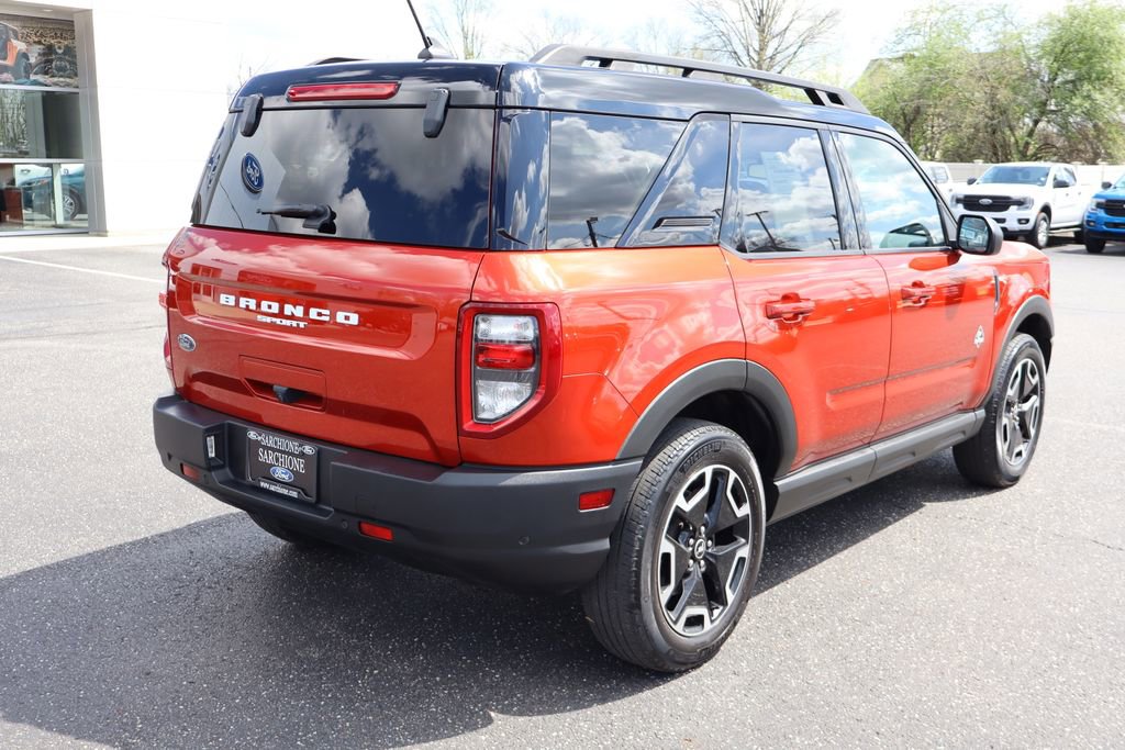 Used 2022 Ford Bronco Sport Outer Banks w/ Tech Package image 3