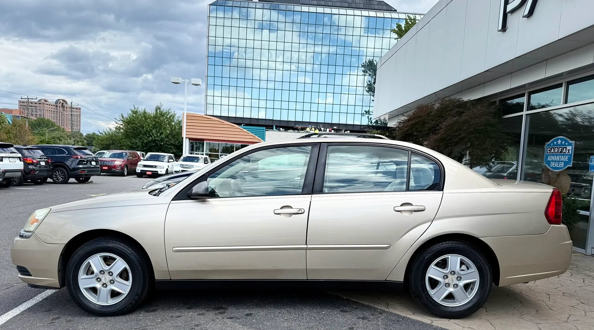 Used 2004 Chevrolet Malibu LS w/ Preferred Equipment Group FWD image 4